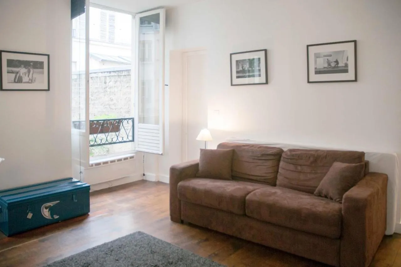 Charming Apartment Batignolles Neighborhood location